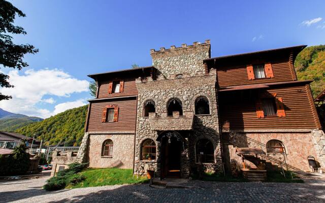 Fort Evrika Hotel