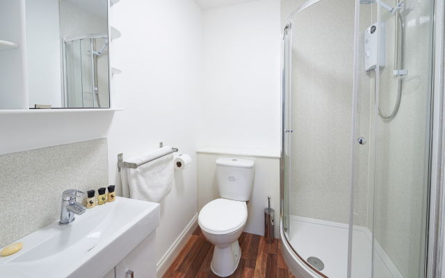Furzton Serviced Houses - Shortstay MK Guest House