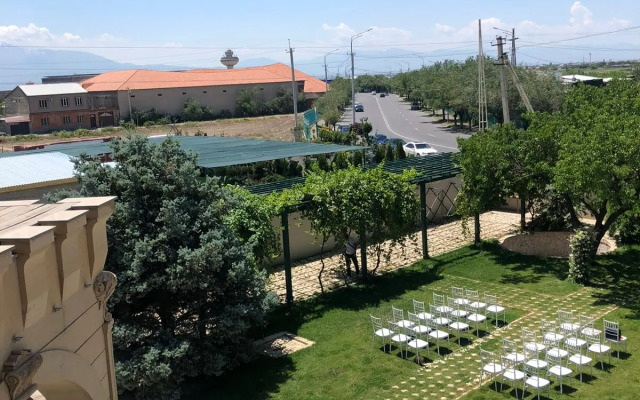 Otyak Hotel