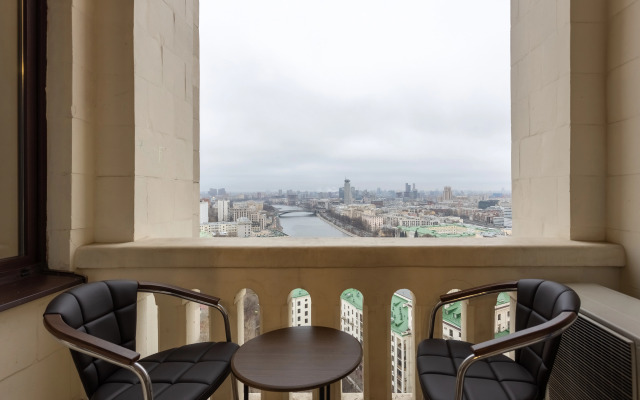 Улучшенные Апартаменты с гостиной  видом на реку