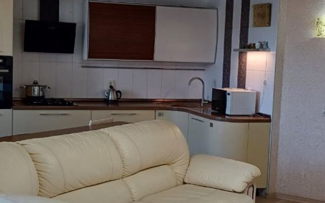 Rich House Na Ulitse Novosyolov 8 Apartments