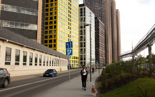 Apartment in a 46-Storey Skyscraper