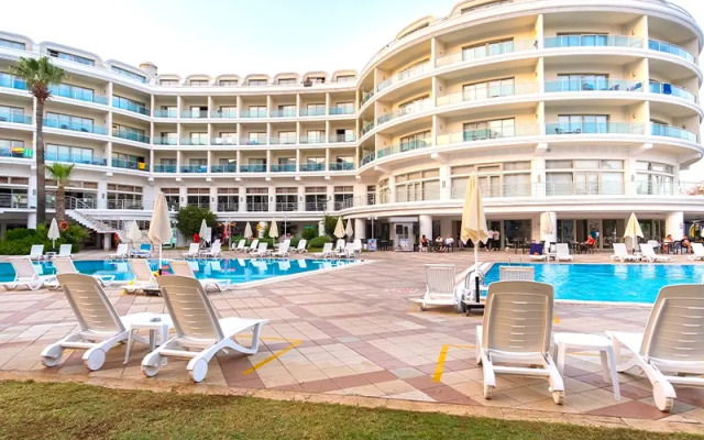 Pineta Park Deluxe Hotel
