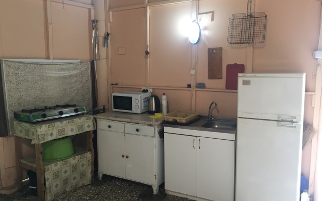 Domik Bez Dokuchlivykh Khozyaev Privat House