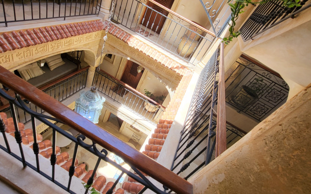 Al Madina Riad Hotel