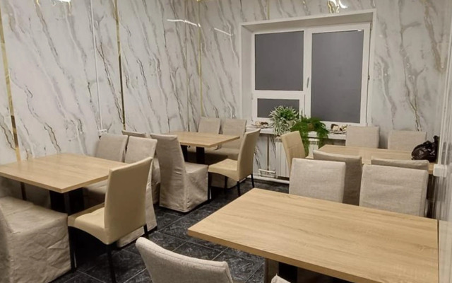 Отель Мустанг