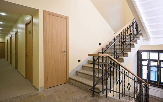 Mirum Hotel