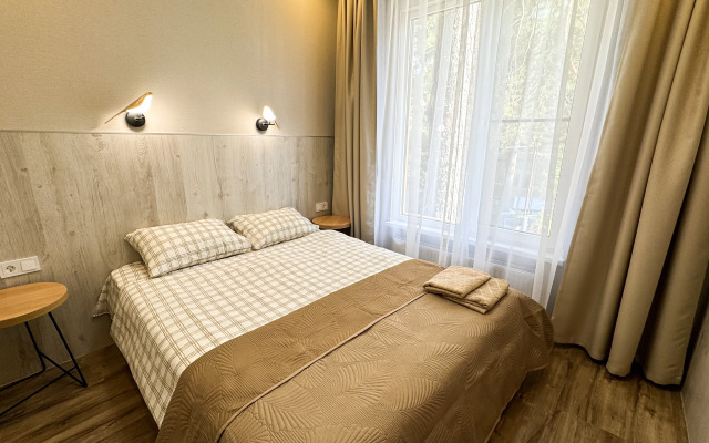 Zapovednyij Arhyiz Guest House