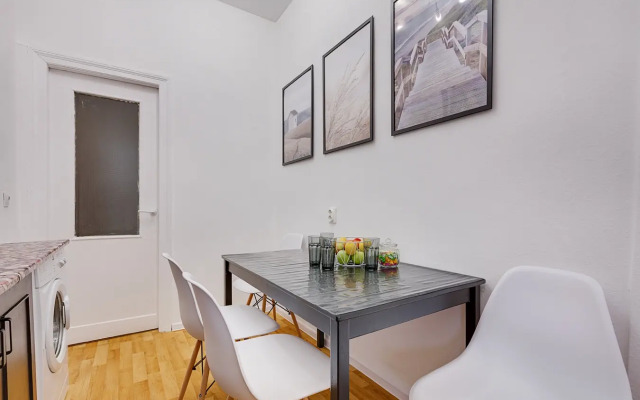 Квартира Двухкомнатная в Центре Санкт Петербурга Чехова 9