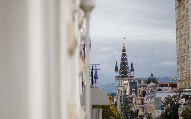 Mariinsky Apartments & Hotel