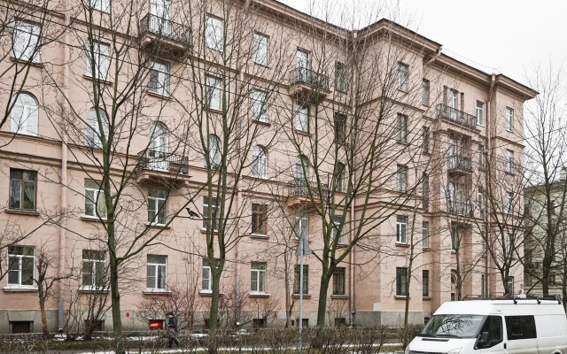 Апартаменты 1912 в Сталинке у Моста Александра Невского