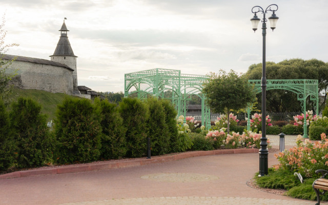 Отель Генрих