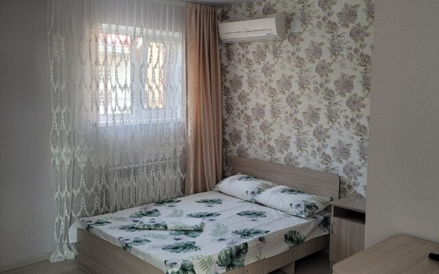 U Georgiya Guest House