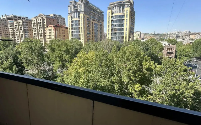 Perte House on Mashtots 15 Apartments