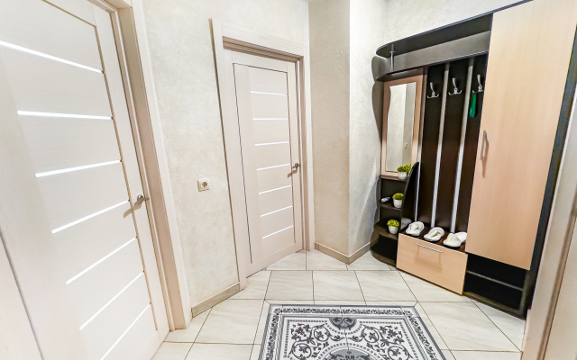 S zaseleniyem Lutshiy servis Posutochno50 Flat