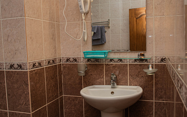 Viktoriya Hotel