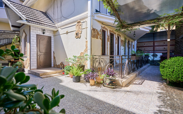 Lotos Guest House