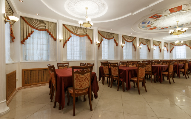 Voznesenskaya Hotel