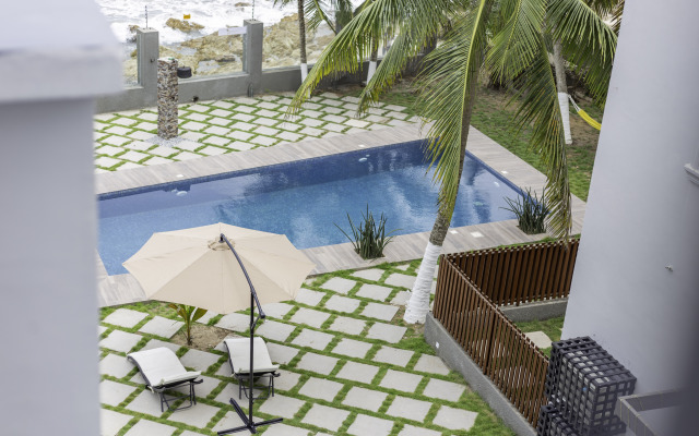 Serenity Residences & Spa, Kokrobite Beach Hotel