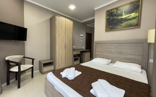 Altair-Ashe Guest House