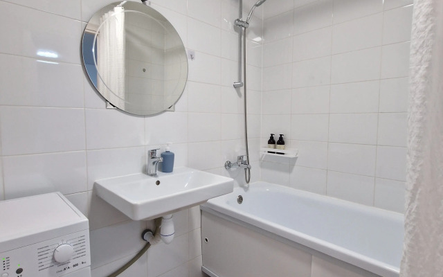 V novom ZHK 4 ryadom s Veresayeva Uyutnyy Dom Flat