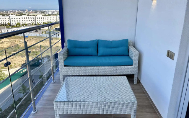 Akvadelyuks u morya, s bassejnom, SPA, plyazhem N740 Apartments