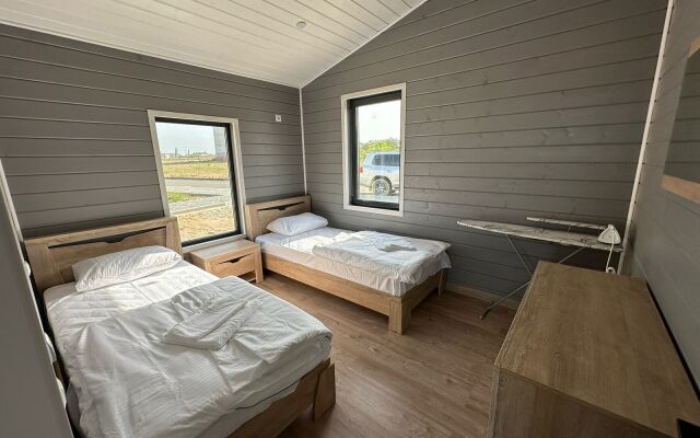 Коттеджи Золотые пески