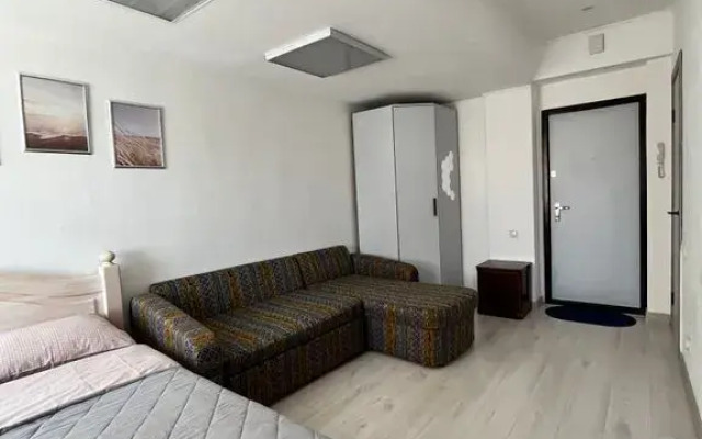 Na Ulitse Sakhyyanovoy 23 Flat
