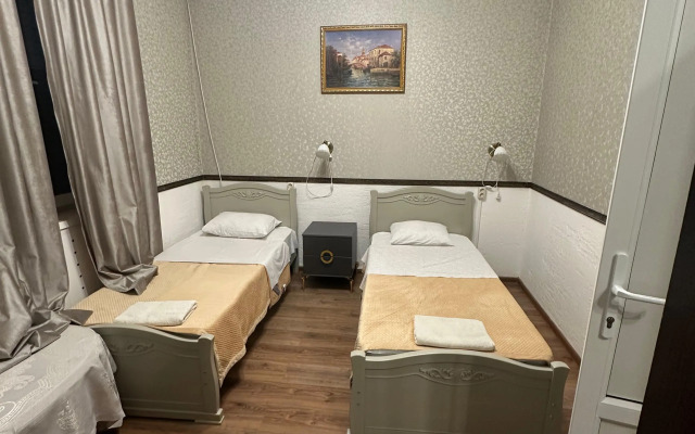 Izumrud Hotel