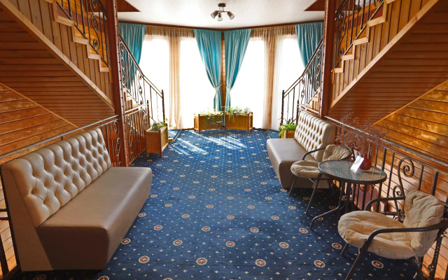 Yalta Hotel
