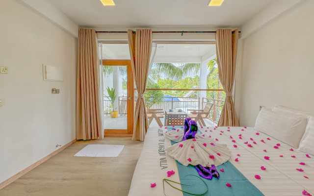 Lagoon Thoddoo Villa