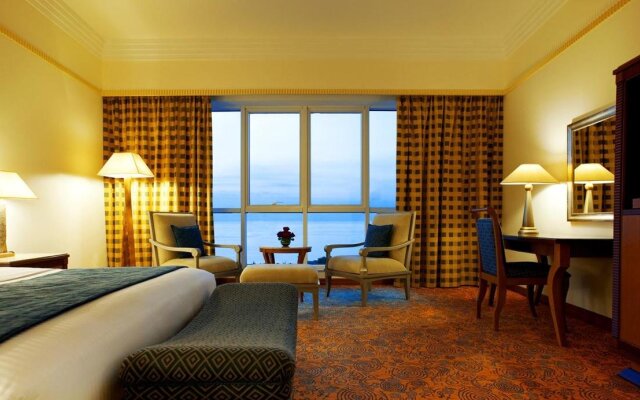 Le Meridien Al Aqah Beach Resort
