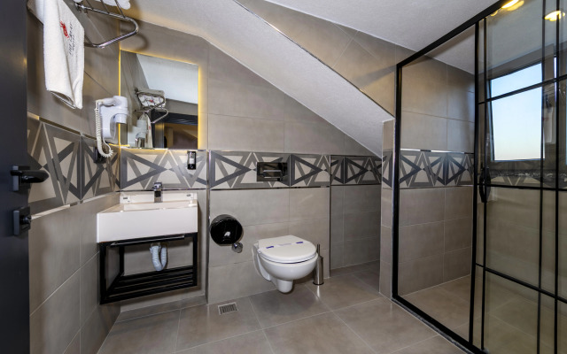 The Great Airport Hotel