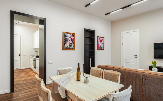 KeyGo #0117, 1 Bedroom, Near The Opera House Apartments