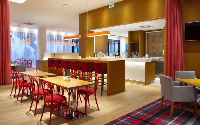 Отель Hampton by Hilton Saint Petersburg ExpoForum