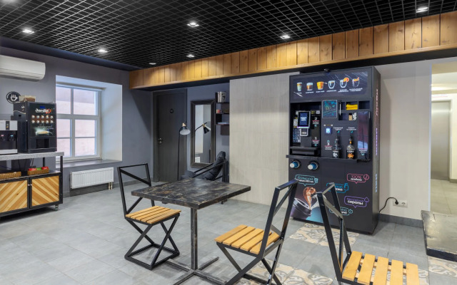 Hotel Station L1
