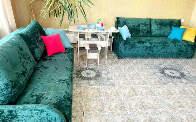 Апартаменты на Землячки