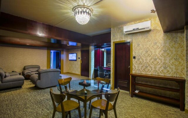 Momo Inn Hotel