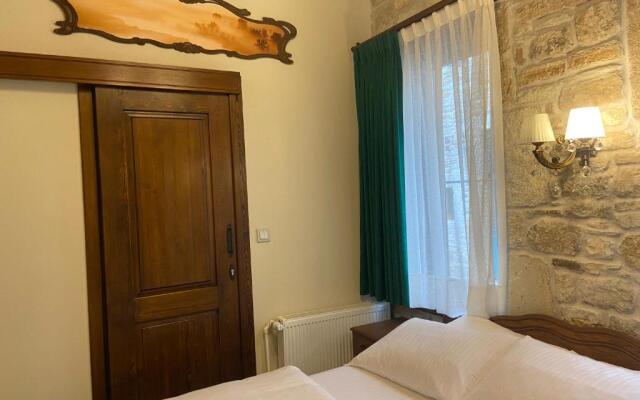 Dionysos 1789 Boutique-hotel