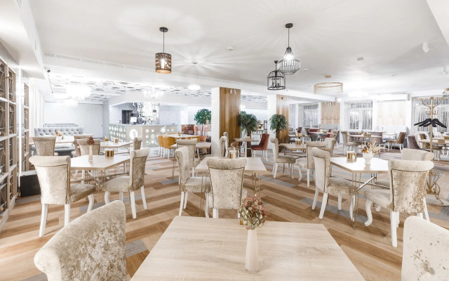 Kamarooms Business Hotel & Spa