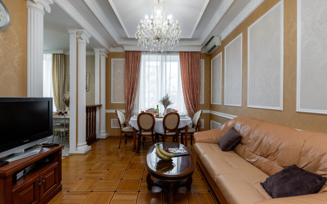 Апартаменты в классическом стиле в центре