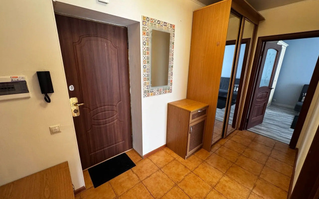 2kh-Komnatnaya Na Grodnenskoy Flat