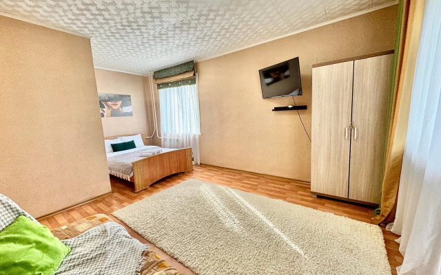 Polulyuks Na 8 Etazhe Flat