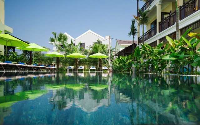 Отель Hoian Field Villa and Spa