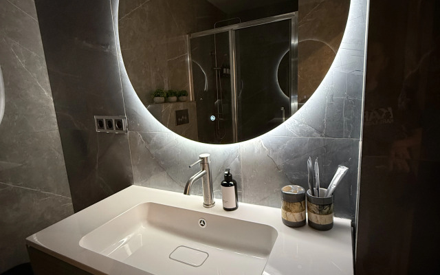 Na Beregu Morya Amra Loft Flat