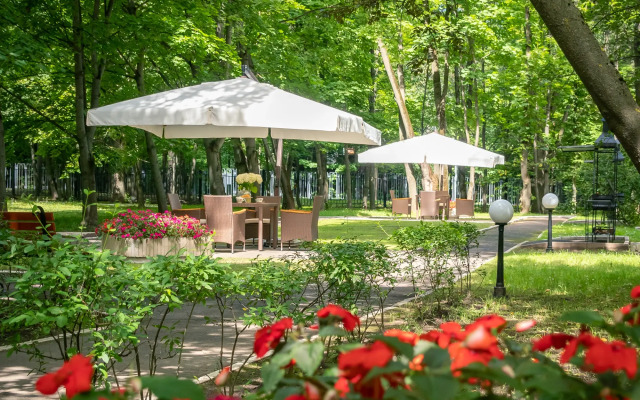 Sheremetyevsky Park Hotel