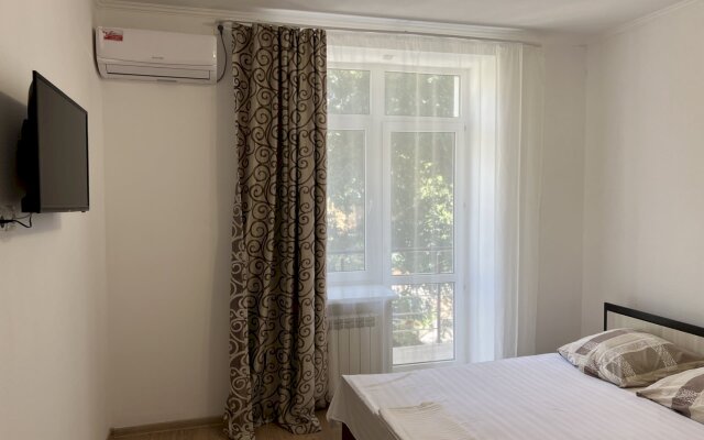 Апартаменты 412 Мира 3