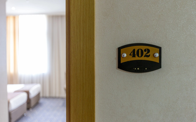Metro City Hotel