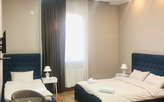 DanaEVA Hotel