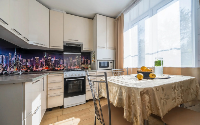 Квартира 2-комнатная близко к ЭКСПОфоруму